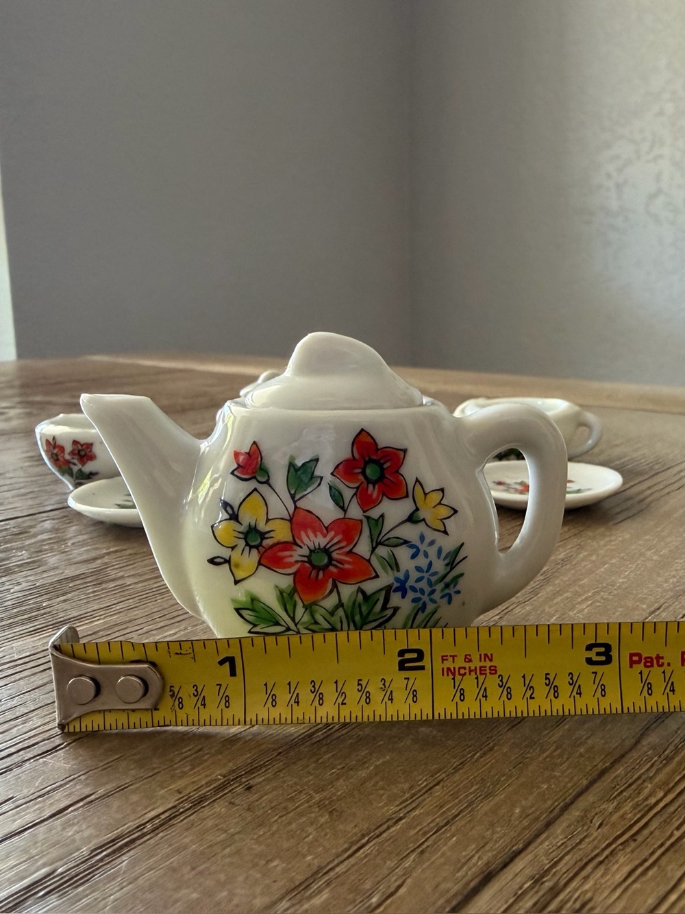 Vintage Miniature Porcelain Tea Set Made in Japan, Floral Pattern, 12 piece, EUC - Picture 11 of 14